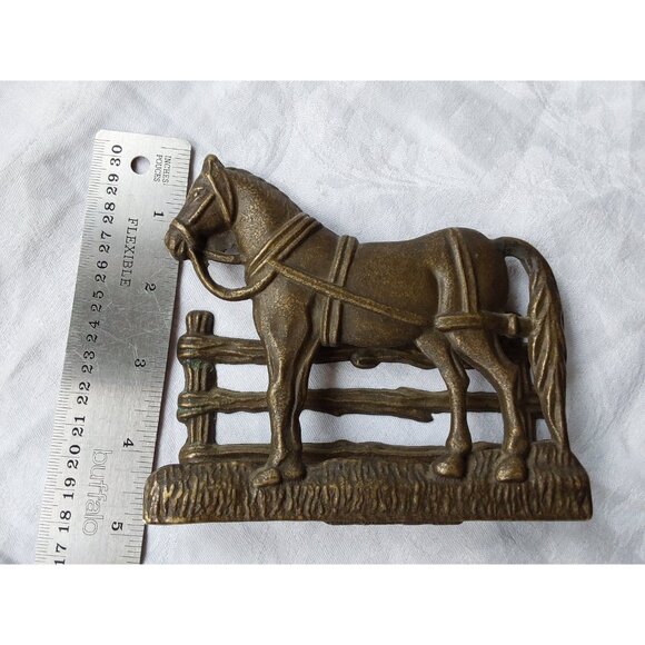 Vintage aged brass horse and fence letter holder figurine rack - Picture 6 of 6